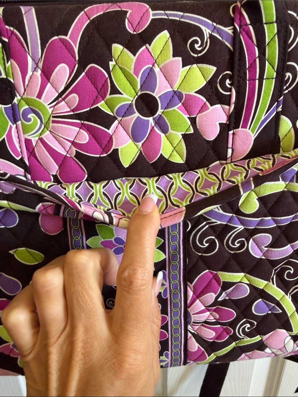 🌸 Vera Bradley: Pink Purple Floral Quilted Laptop Bag - Picture 2 of 7